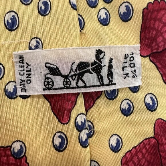 HERMÈS PARIS Silk Tie‎ Yellow Red Seashell Bubbles Pattern 7495 IA - Picture 3 of 8